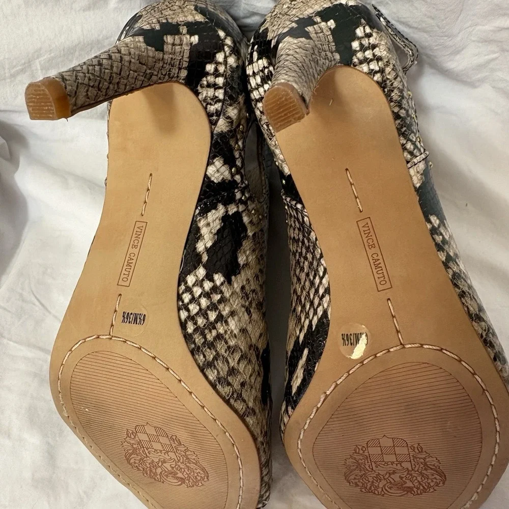 Vince Camuto Campbrel Snake Skin Peep Toe Stiletto Leather Bootie‎ Heels 6.5
